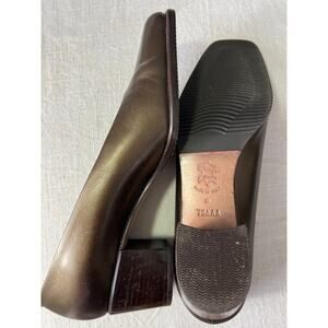 Women's Amalfi Italy pumps 7.5‎ AAA metalic square toe